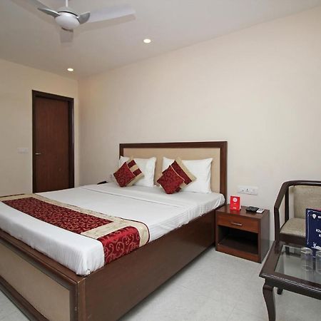 ניו דלהי Oyo Hotel Blu Pebbles Near Delhi Airport מראה חיצוני תמונה