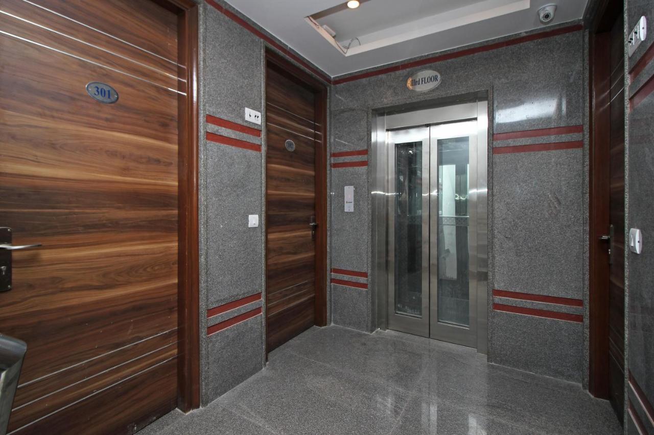 ניו דלהי Oyo Hotel Blu Pebbles Near Delhi Airport מראה חיצוני תמונה