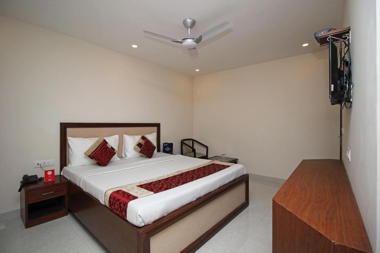 ניו דלהי Oyo Hotel Blu Pebbles Near Delhi Airport מראה חיצוני תמונה