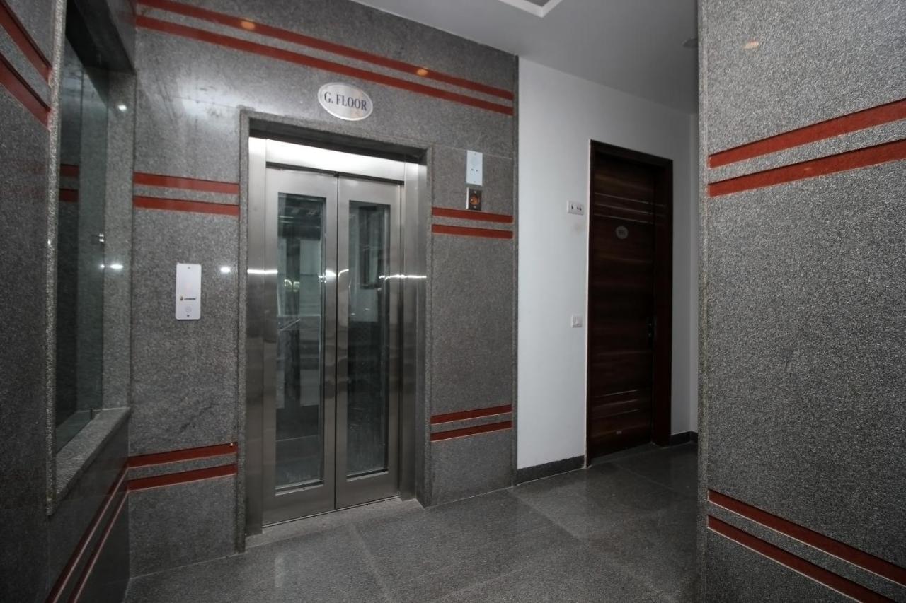 ניו דלהי Oyo Hotel Blu Pebbles Near Delhi Airport מראה חיצוני תמונה