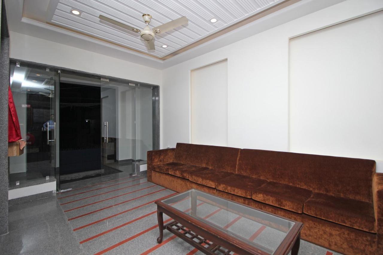 ניו דלהי Oyo Hotel Blu Pebbles Near Delhi Airport מראה חיצוני תמונה
